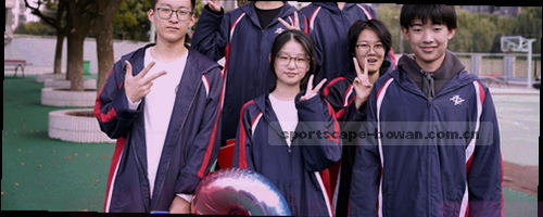 橘子洲头剪影与湘江波浪线条